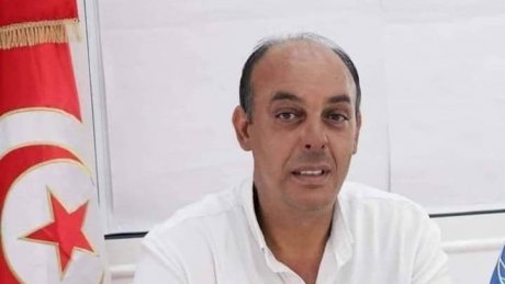 الاحتفاظ بالاخ لطفي العطواني كاتب عام جامعة عملة التربية بعد التحقيق معه اثر شكاية