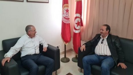 الأخ الأمين العام بمكتبه يتقبل تهاني العيد ويستقبل النقابيين