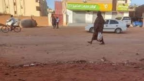 ماء وطعام على الطرق... سكان ولايات السودان يغيثون الفارين من العاصمة