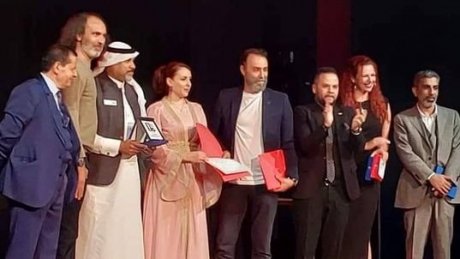 مهرجان المونودراما بقرطاج : جوائز بالجملة لمسرحية ",السلطة الرابعة "