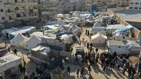 منظمة العفو الدولية تدعو لمواصلة إيصال المساعدات الأممية إلى شمال سوريا عبر معبرين مؤقتين