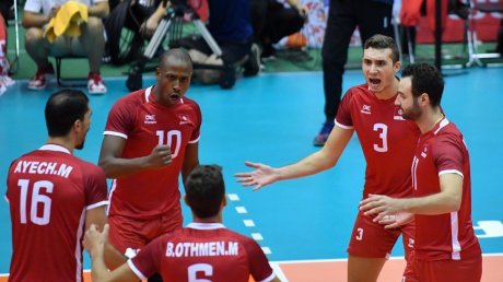 المدرب الوطني لمنتخب الكرة الطائرة يكشف قائمة اللاعبين المدعوين لتربصي تونس وفرنسا