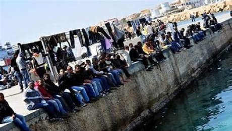الوضع في لامبادوزا يتفاقم: ارتفاع عدد الحارقين و طاقة الاستيعاب تفوق 600%