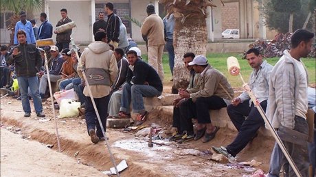 اليد العاملة الاجنبية في ليبيا... أزمة تقلق السلطات وسط جهود ومساع لحلحلتها