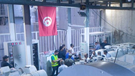 تنفيذ الفتحة التجريبية المحملة للجسر المتحرك ببنزرت بنجاح تام