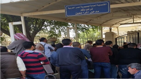 وثيقة معاش بالدولار للعاملين المصريين بالخارج وإدخال سيارات بدون جمارك، مقابل وديعة بالعملة