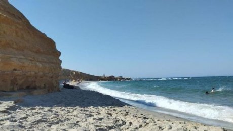 طقس اليوم يتميز بسحب قليلة بأغلب الجهات و درجات الحرارة تتراوح بين 30 و42 درجة