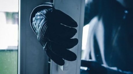 قبل ساعات من تدشينها.. تعرّض مدرسة إعدادية بسبيطلة للخلع والسرقة