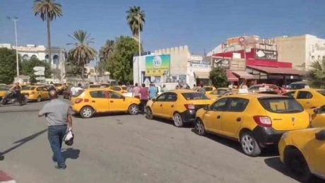 شلل تام في القيروان في قطاع سواق التاكسي