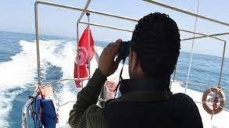 صفاقس : إحباط 6 عمليات إبحار خلسة وحجز 7 مراكب حديدية