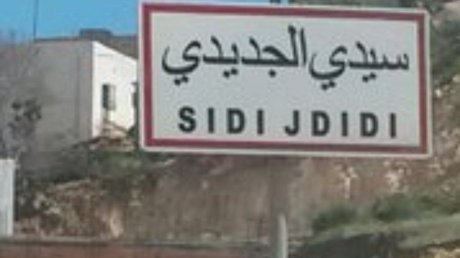 الحمامات : أهالي سيدي الجديدي يغلقون الطريق احتجاجا على الحوادث المرورية
