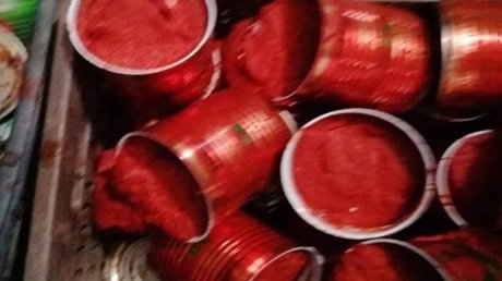 نابل : حجز واتلاف كميات من الطماطم والمضافات الغذائية