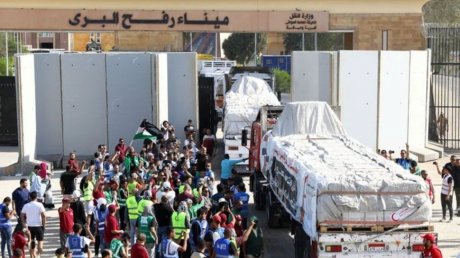 دفعة مساعدات ثانية بـ 17 شاحنة تستعد لدخول قطاع غزة الأحد