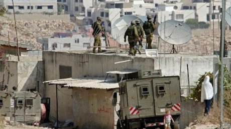 جيش الاحتلال يفجر منزل قيادي بحماس في رام الله