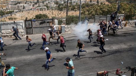 قوات الاحتلال تمنع فلسطينيين من الوصول إلى المسجد الأقصى