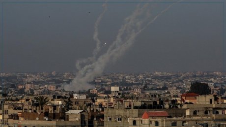 الاحتلال يقصف مدرسة الفاخورة التي تؤوي نازحين بمخيم جباليا