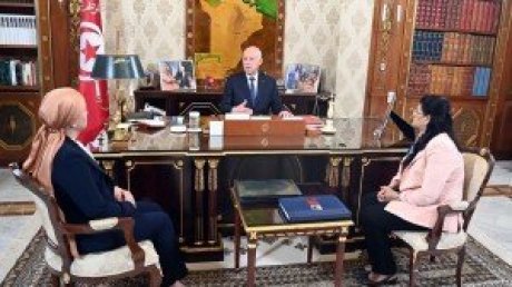 عند لقائه وزيرتي العدل والمالية : الرئيس قيس سعيد يتحدث عن التلاعب بالاملاك المصادرة