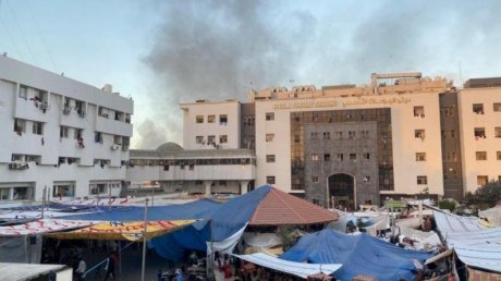 حماس: الاحتلال ينسج مسرحية هزلية بوضع أسلحة بمجمع الشفاء