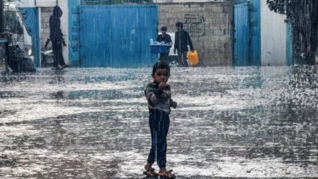 حالة الطقس في غزة : طقس مغيم مع أمطار متفرقة و درجات الحرارة تتراوح بين 17 و 23 درجة