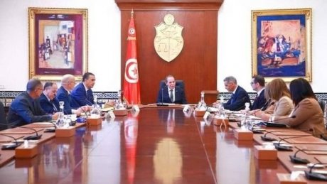 التدقيق الشامل لعمليات الانتداب بالقطاع العمومي: رئيس الحكومة يطالب بتسريع الوتيرة واحترام الآجال