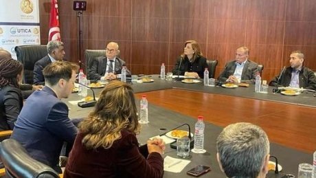 "الاعراف يدرسون واقع التبادل التجاري في افريقيا : عراقيل النقل والتاشيرة والدفع الالكتروني تتطلب" الرفع الفوري