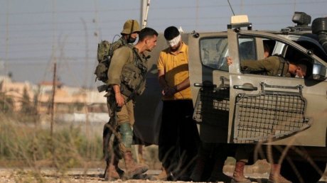 "الاحتلال يعتقل 700 فلسطينيا بغزة وفق قانون "مقاتلون غير شرعيون