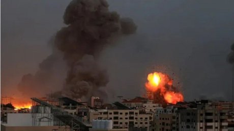 الاحتلال يقصف مراكز إيواء في جباليا بقنابل حارقة