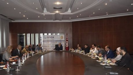 بعد تشكيات المرضى على معبر الحدود مع ليبيا : مركز اعلامية متعدد الاختصاصات لرفع العراقيل ومسلك خاص للعبور