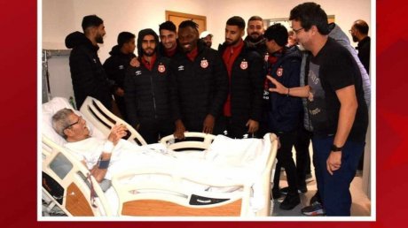 بعثة النجم الساحلي تزور عبد المجيد الشتالي بعد الفوز بالكلاسيكو