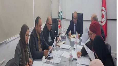 جلسة في ديوان تربية الماشية وتوفير المرعى حول المناظرات الداخلية بالملفات