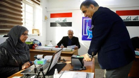 العراقيون ينتخبون مجالس المحافظات للمرة الأولى منذ عشر سنوات
