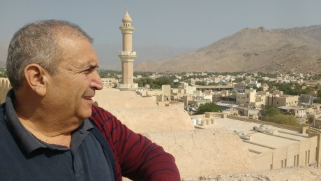 محمد الغزّي ينبهنا، شعرا، الى محاذير وجب الاحتياط لها قبل بلوغ القيروان