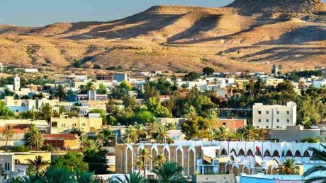 طقس اليوم الإثنين : أجواء ماطرة وشديدة البرودة في غزة و ضباب محلي ثم سحب عابرة بأغلب جهات تونس