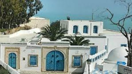 وضعيتها خطيرة على السكان : انزلاقات ارضية تهدد قصر النجمة الزهراء