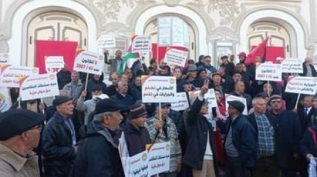 خلال وقفة احتجاجية بالمسرح البلدي بالعاصمة : مطالب عديدة للمتقاعدين على طاولة الحكومة