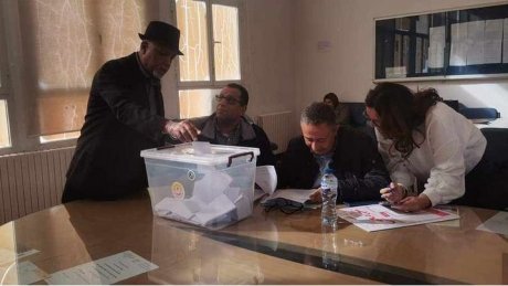 مكتب جديد على رأس النقابة الأساسية لأساتذة التعليم العالي والبحث العلمي في كلية 9 افريل