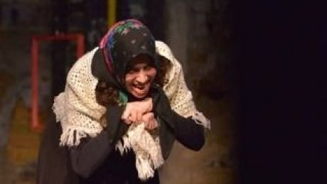 مسرحية "زينة " ليوسف مارس : قصة "حارزة الحمام "التي انتحرت