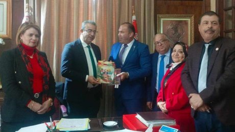 تكريم عميد المحامين من قبل مجلس أمناء مؤسسة سيدة الأرض الفلسطينية