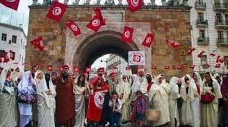 في ظل ايرادات وصلت 160 مليار : الاعداد لتنظيم اليوم الوطني للباس التقليدي