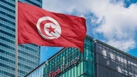في تقرير لوكالة فيتش الدولية : ضعف الطلب على القروض بدعم السيولة المالية في الإقتصاد التونسي
