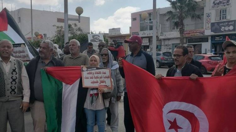 مسيرة في قبلي مساندة للشعب الفلسطيني