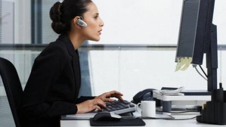 اتساع الفجوة العالمية بين الجنسين في مكان العمل وللمرأة أقل من ثلثي حقوق الرجل