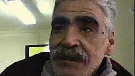كمال العيادي(الكينغ) الى البشير القهواجي :خذ كتفي واستند عليها، فعكَازي أحتاجه، لأسندكَ معي، وأتوكَأ عليه