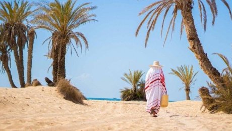 طقس اليوم الجمعة : أجواء صافية وحارة نسبيا في قطاع غزة و قليل السحب في تونس