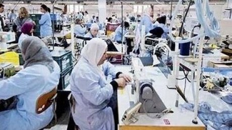 اصدار الزيادة في الاجور في النسيج والملابس في الرائد الرسمي