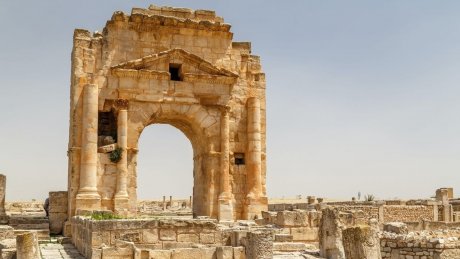 طقس اليوم الخميس : إنخفاض درجات الحرارة في قطاع غزة و سحب عابرة مع بعض الأمطار المتفرقة في تونس