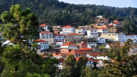 طقس اليوم الجمعة : أجواء غائمة جزئيا معتدلة نهارا وباردة ليلا في غزة و طقس مغيم جزئيا فأحيانا كثيف السحب في تونس