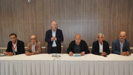 إفتتاح مؤتمر نقابة الاطباء والصيادلة وأطباء الأسنان الاستشفائيين الجامعيين: تكريم الراحلة أحلام بالحاج وإستعداد لمواصلة المسيرة من اجل منظومة صحية عمومية