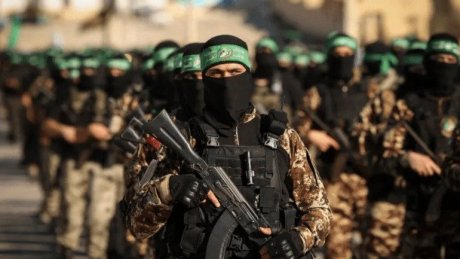 كتائب القسام تنصب كمائن للاحتلال و"إسرائيل" تقاتل بـ10 ألوية في غزة