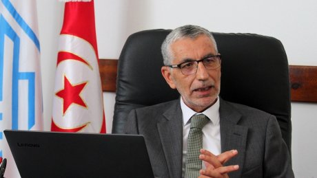 عميد المهندسين : تهميش المهندسين إستهداف لتونس 6500 مهندس يغادرون البلاد سنويا 650 مليارا تهديها الدولة التونسية إلى اقتصاديات دول أخرى